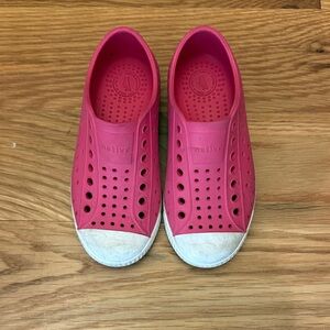 Native Kids Fuchsia Slip-On Water Shoes
